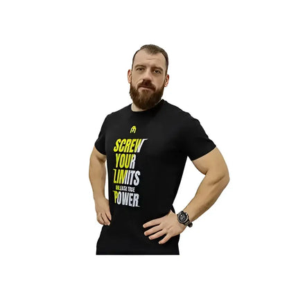 Homme en position profil portant le t-shirt fitness "Screw Your Limits" de Hiro.Lab
